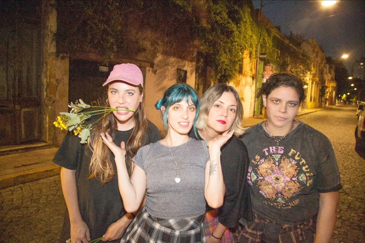 Marina Fages presenta “Atalaya Avalancha”, un disco donde el punk y las emociones explotan