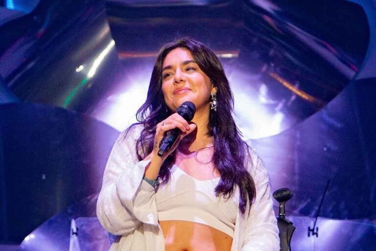 Ángela Leiva presenta la gira "Mi voz para el mundo Tour", celebrando sus más de 15 años con la música