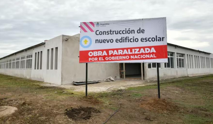 Por las obras que Milei abandonó en PBA, se perdieron más de 100 mil puestos de trabajo