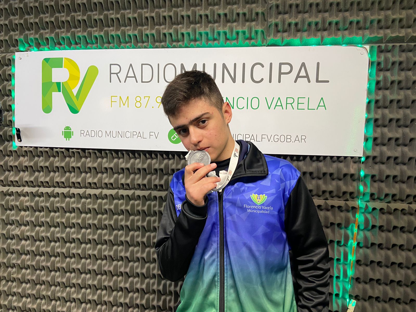 Juegos Bonaerenses 2023: Lautaro Martín Araujo Añon, ganador de la medalla de plata en la disciplina Stand Up: “La experiencia de representar a Florencio Varela fue genial”. 