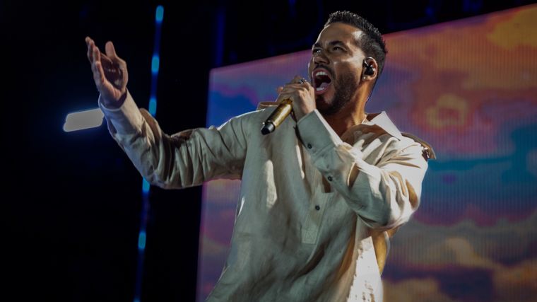 ¿Sabías que Romeo Santos tiene admiración por Julio Iglesias?