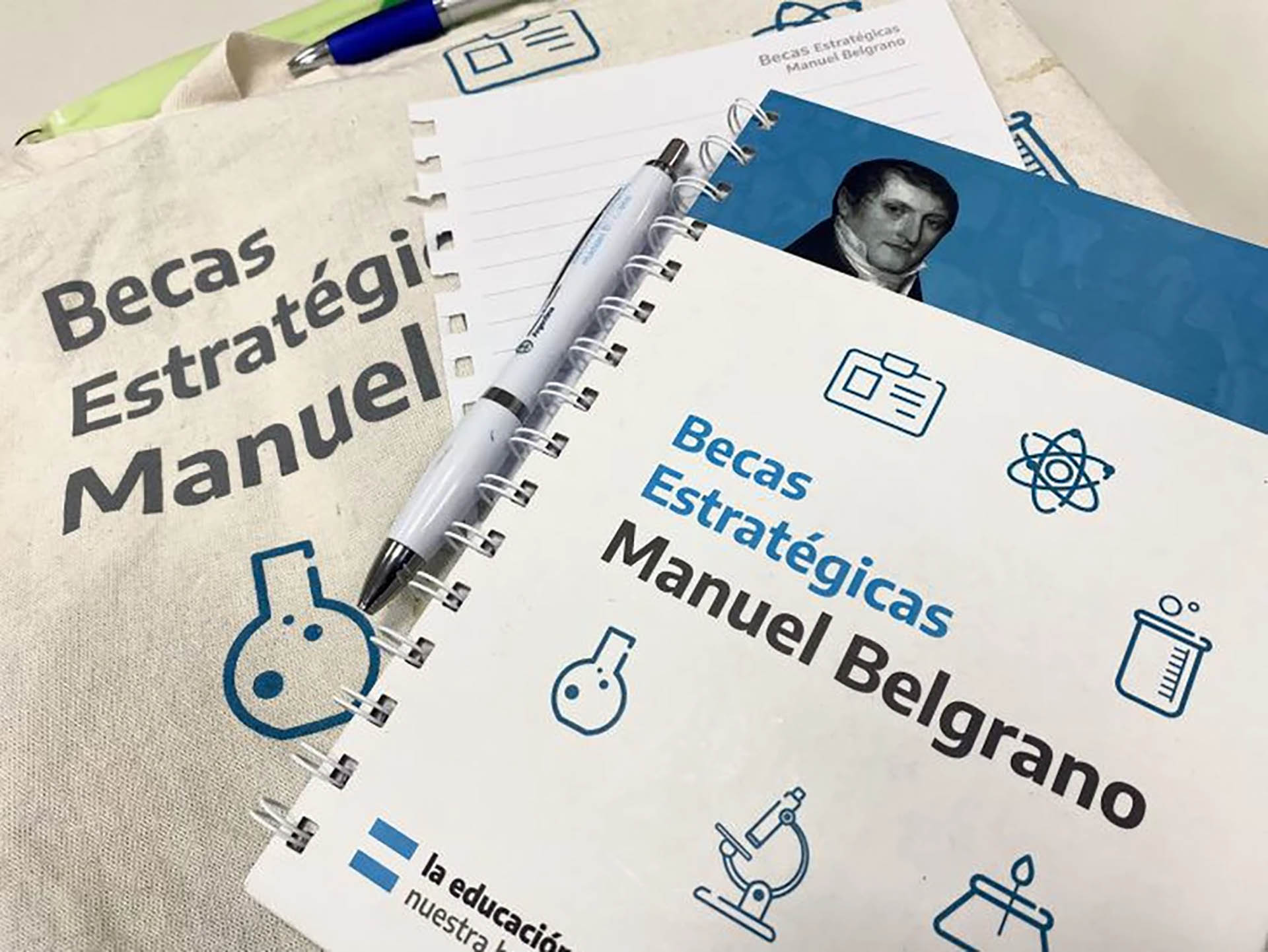 Otro golpe a la educación: el gobierno de Milei freezó la Beca Manuel Belgrano, será el mismo monto de 2024 