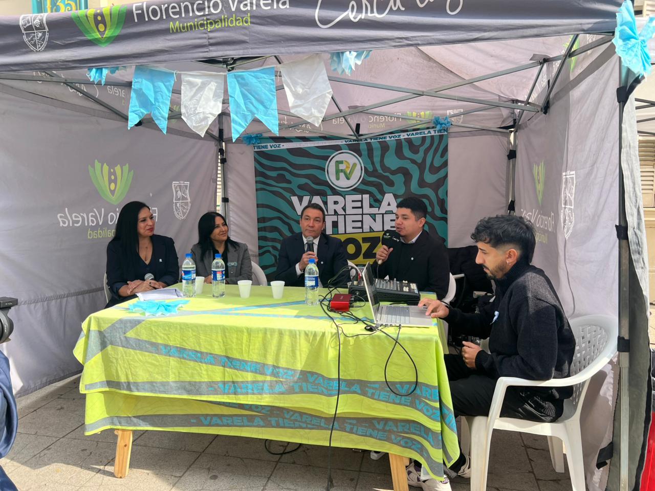 Andrés Watson: "Feliz día de la Patria a cada varelense que hace que este distrito crezca cada vez más". 