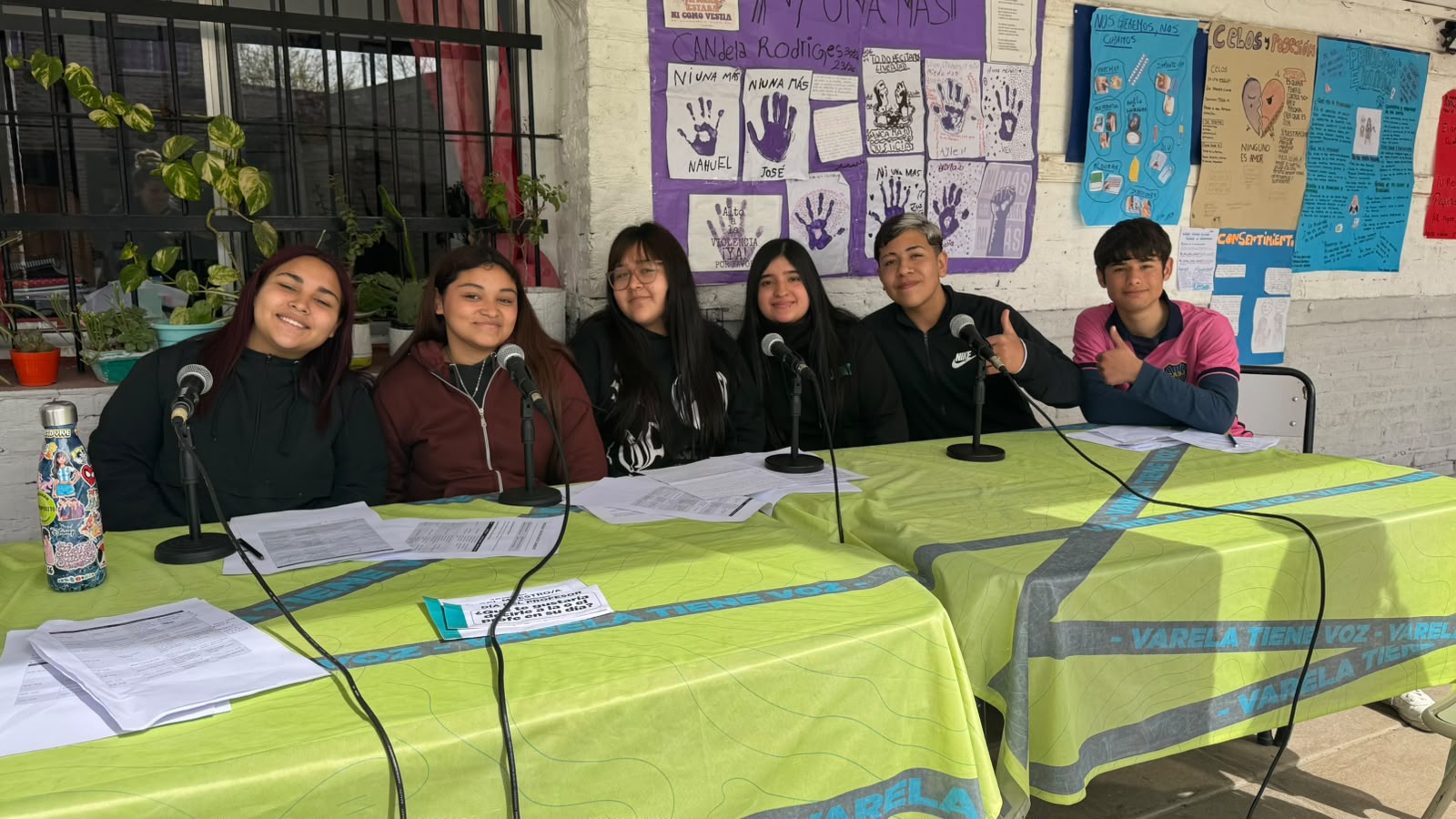 La Radio en el patio de la Escuela Secundaria N°44