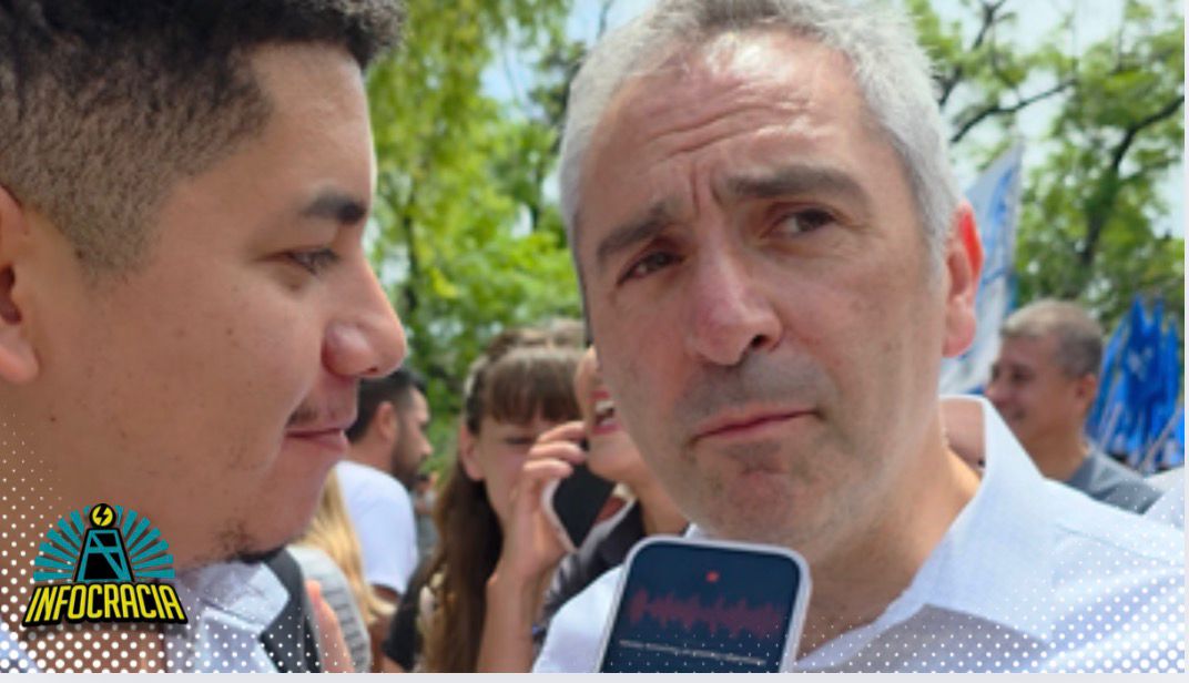 Andrés Larroque en la Jura de Concejales de Florencio Varela

