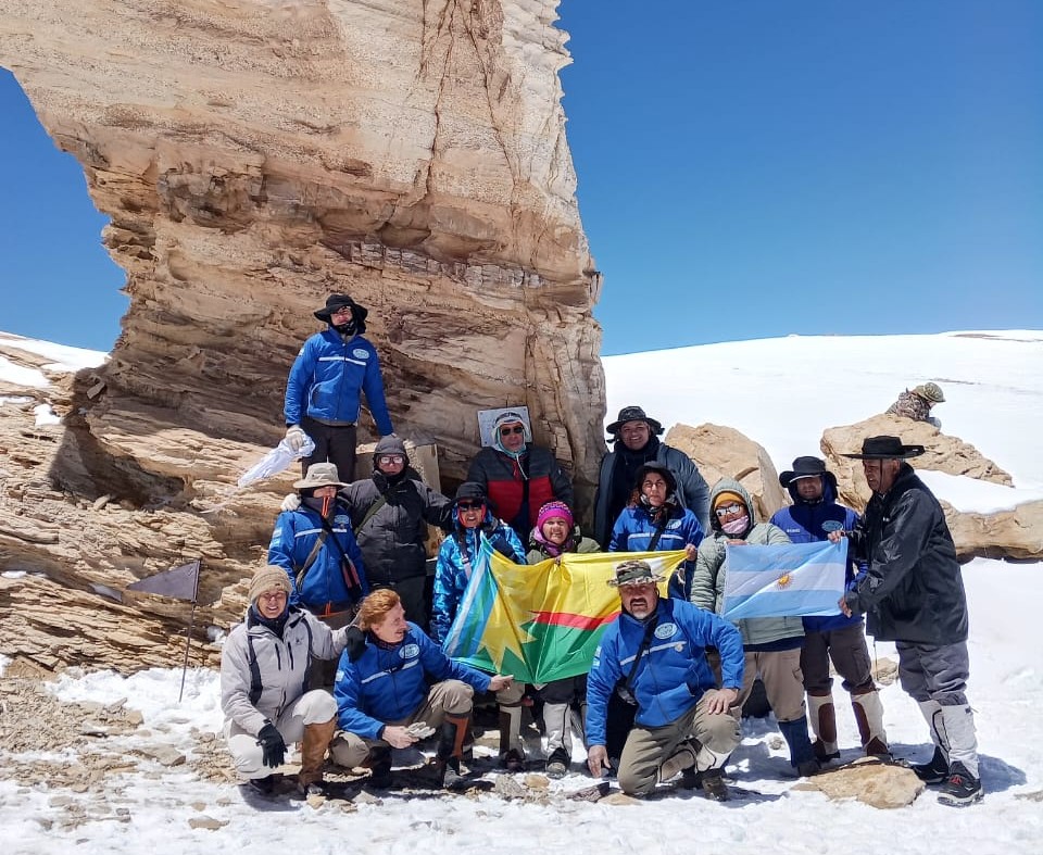 Cruce de los Andes: 14 varelenses completaron la travesía sanmartiniana con la Asociación La Pacheco