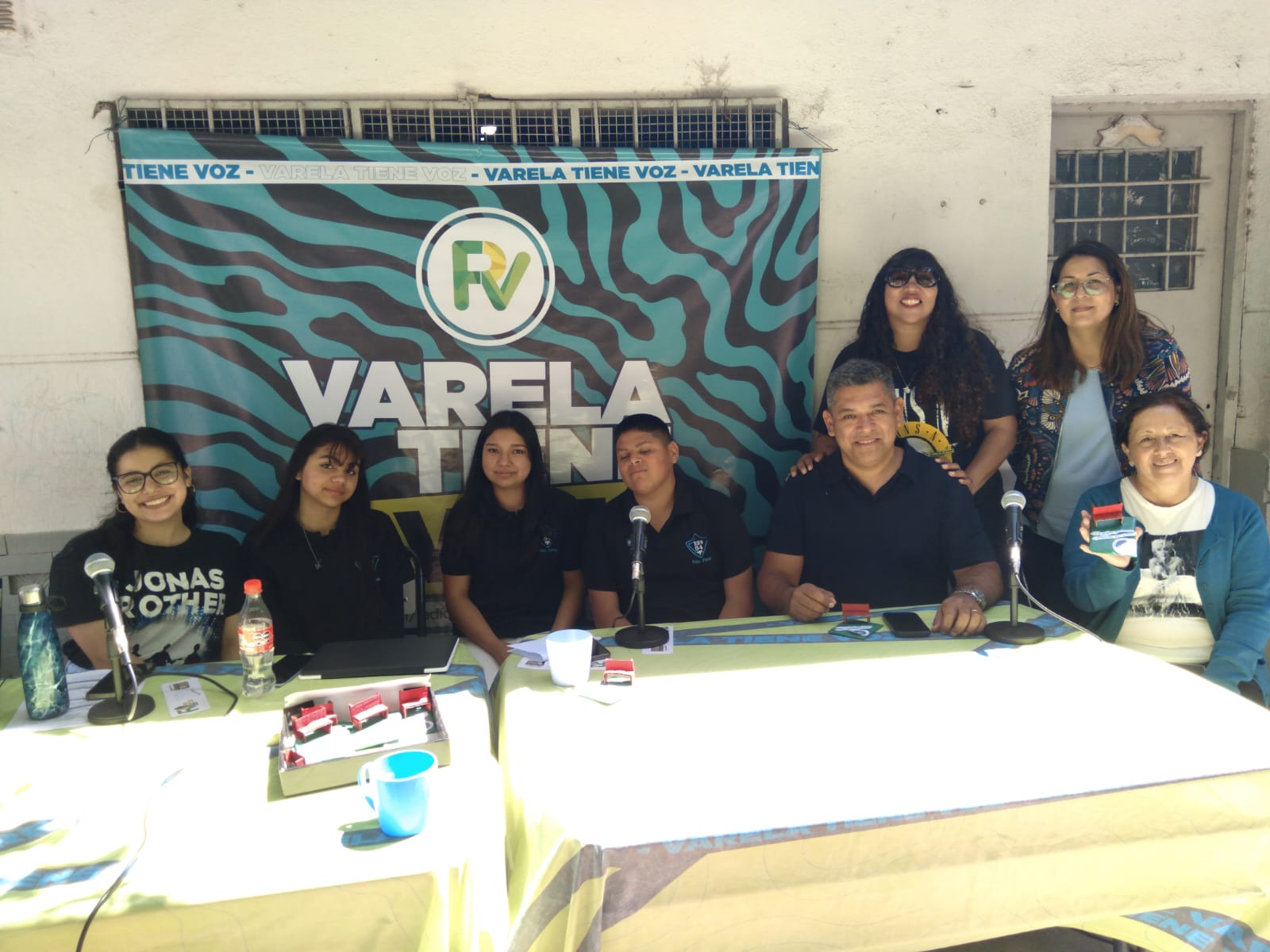 LA RADIO EN EL PATIO: Escuela secundaria Nº54 - Especial Proyecto "Banco Rojo" 