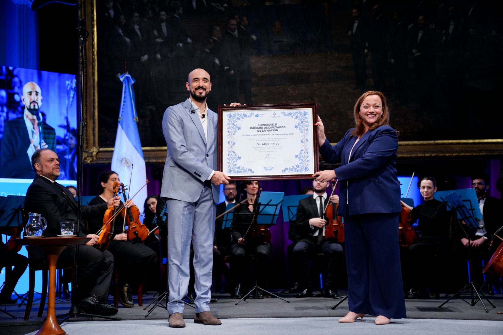 Abel Pintos fue distinguido por su aporte a la Cultura Nacional.