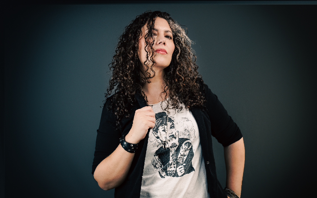 ‘Desnudos’: el debut de Loshe que ilumina la belleza de estar rotos