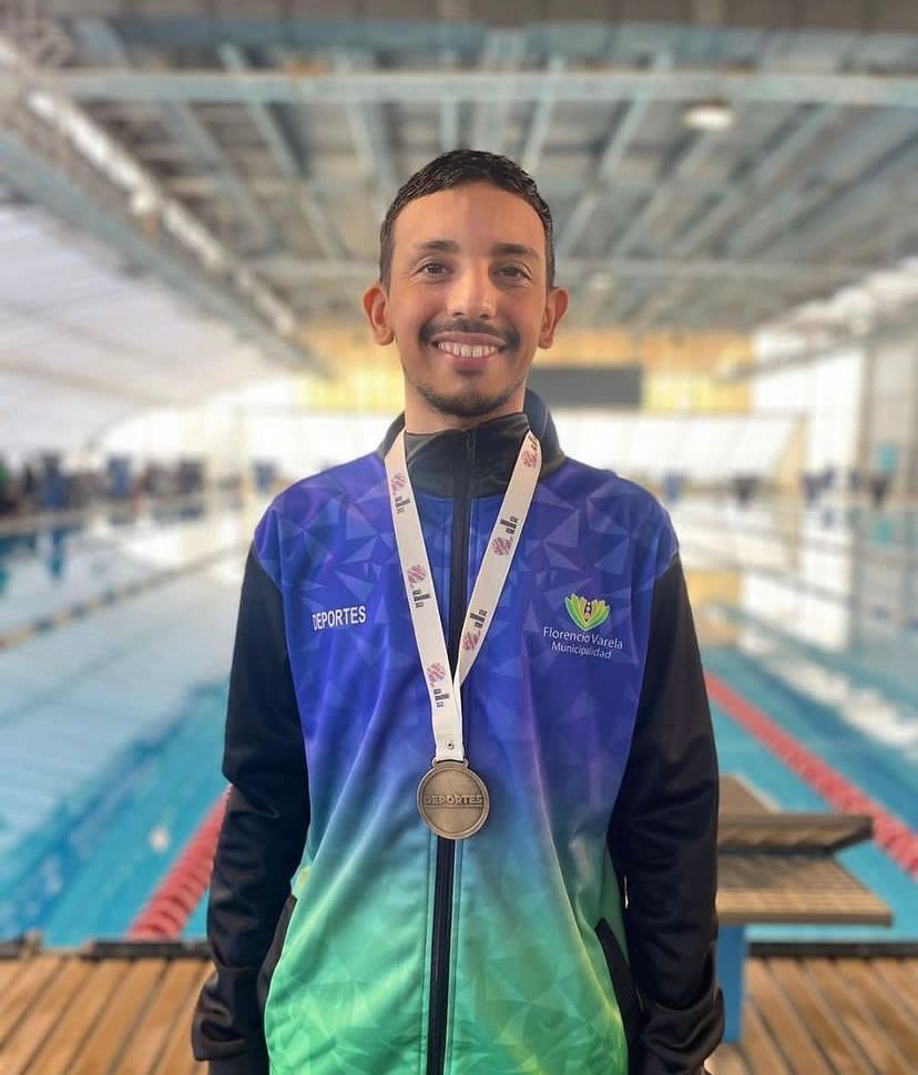 Braian Fernández: Medallista de Oro en los Juegos Bonaerenses 2023: “Muy feliz y emocionado por traer una medalla de oro a Varela”. 