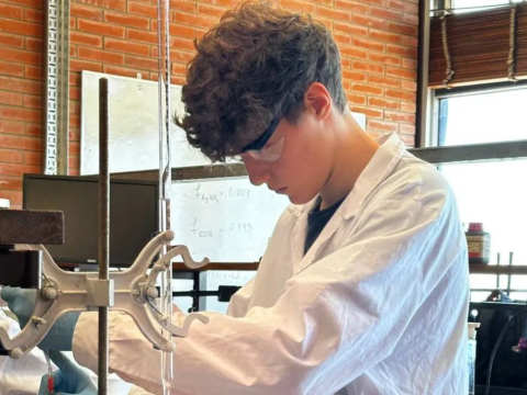 Alumno de Rosario Representará a Argentina en el Mundial de Química  
