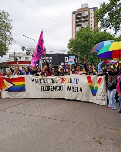 ¡A puro color se realizó la 9na Marcha del Orgullo en Florencio Varela!