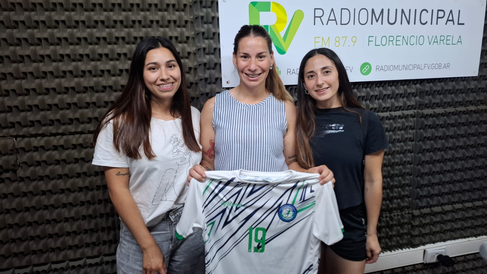 ¡La tira B femenina de handball ascendió a tercera!

