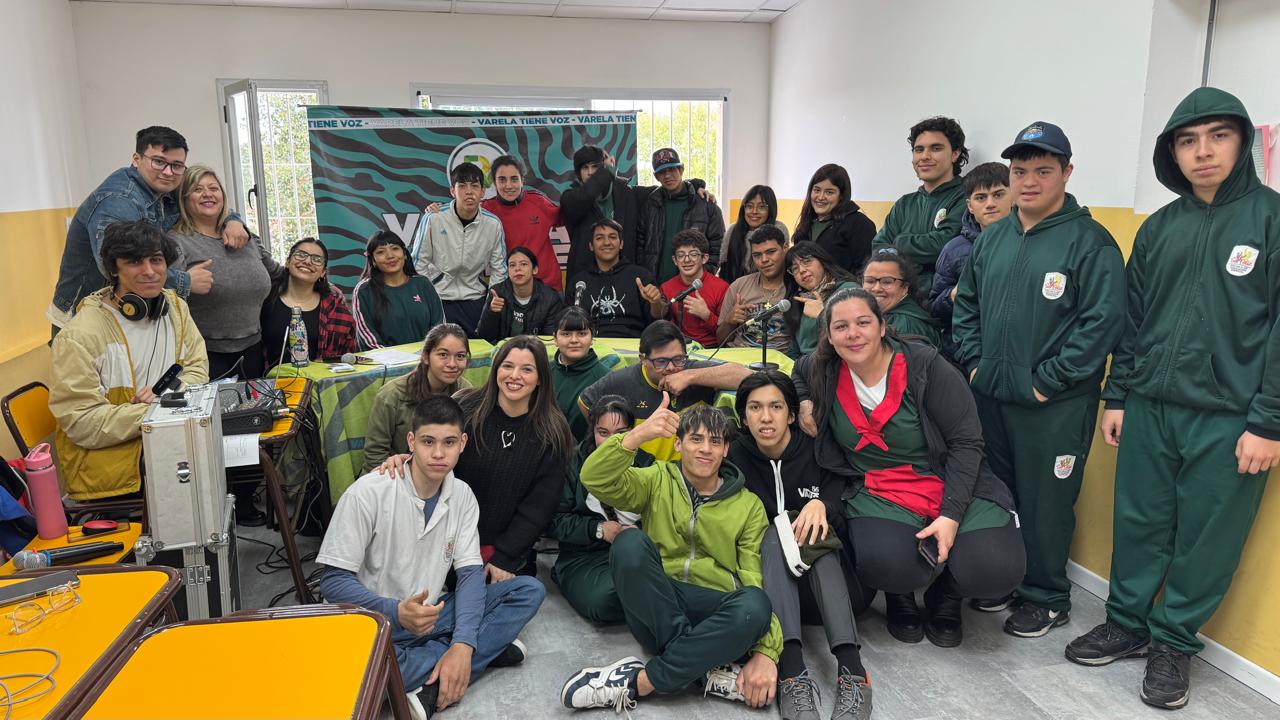La radio en el patio - Escuela de educación especial "Ser Feliz"